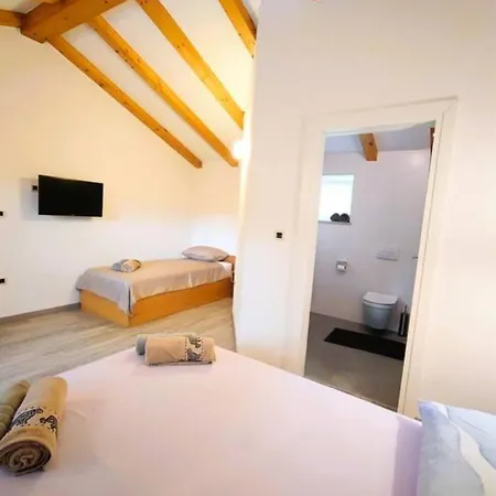 Villa Galant Brgudac - Private Oasis With Pool